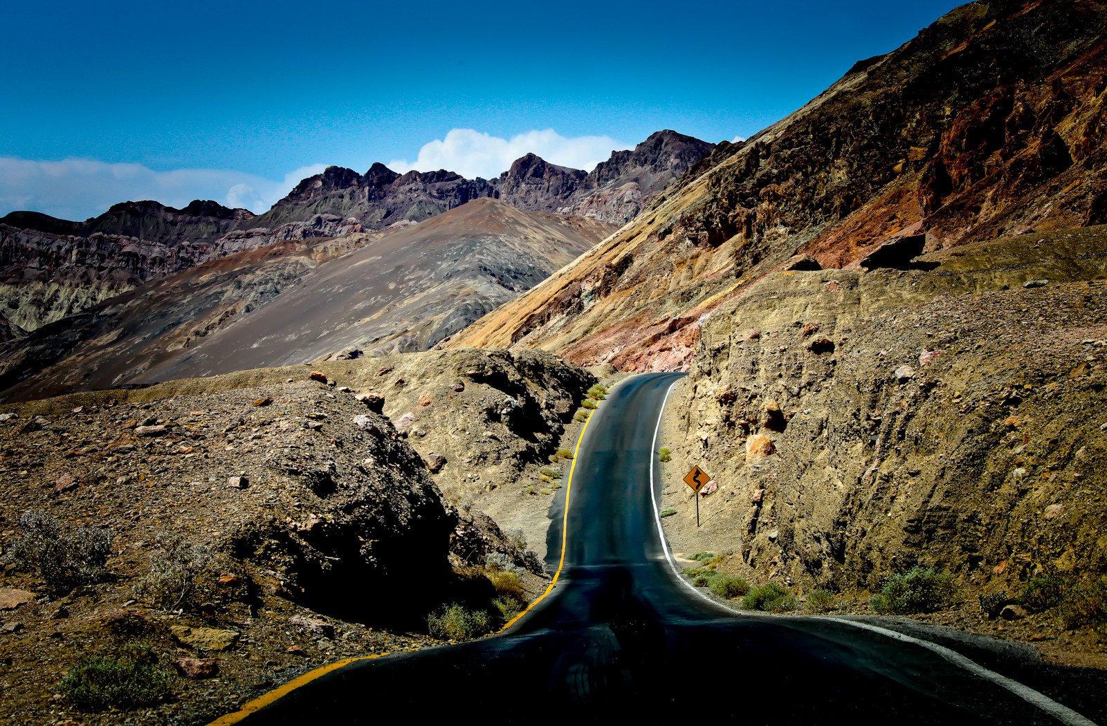 Silnice nejbarevnějšími skalami - Artist Drive - Ladislav Hanousek, Death Valley NP