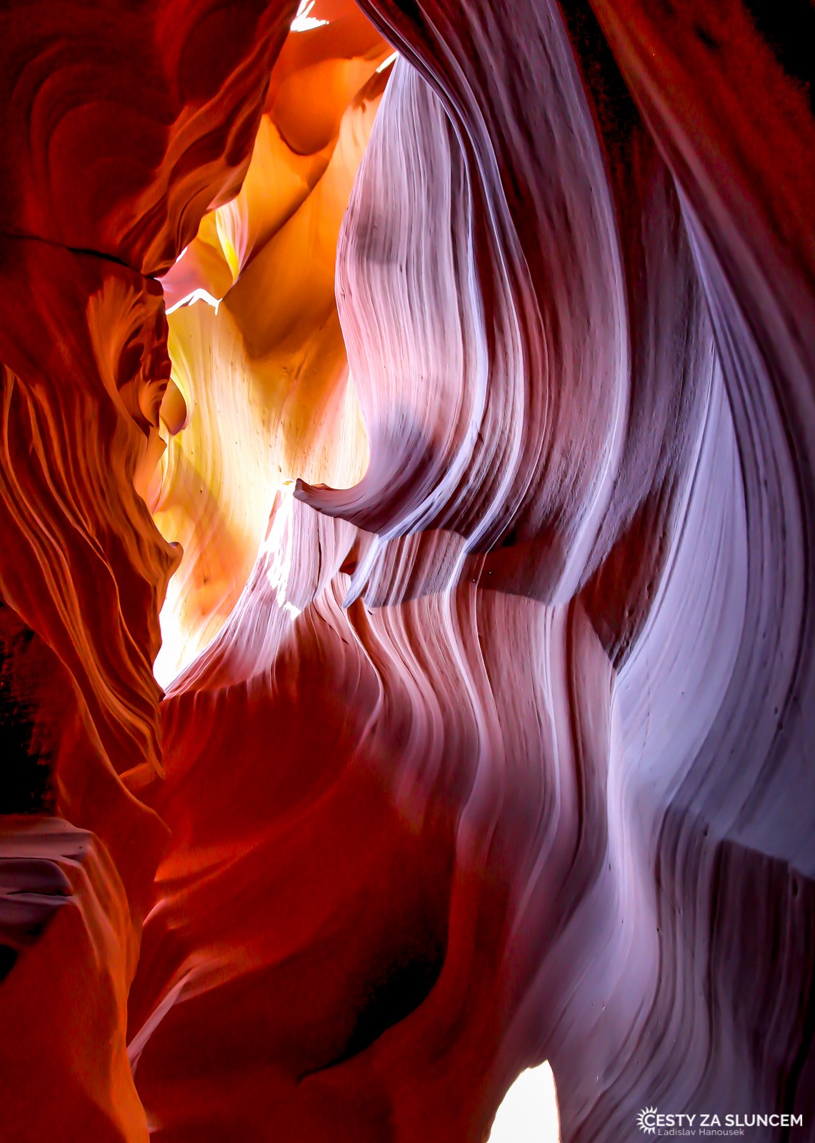Antilopí kaňon v poledním slunci. - Ladislav Hanousek, Antelope Canyon NP