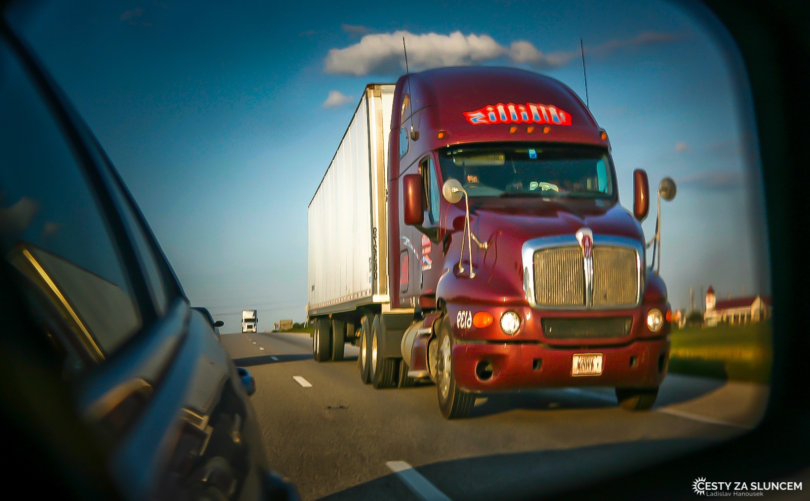 Novější kamiony opustily hranaté tvary chladičů, mohutnost jim ale zůstala. - Ladislav Hanousek, Maryland