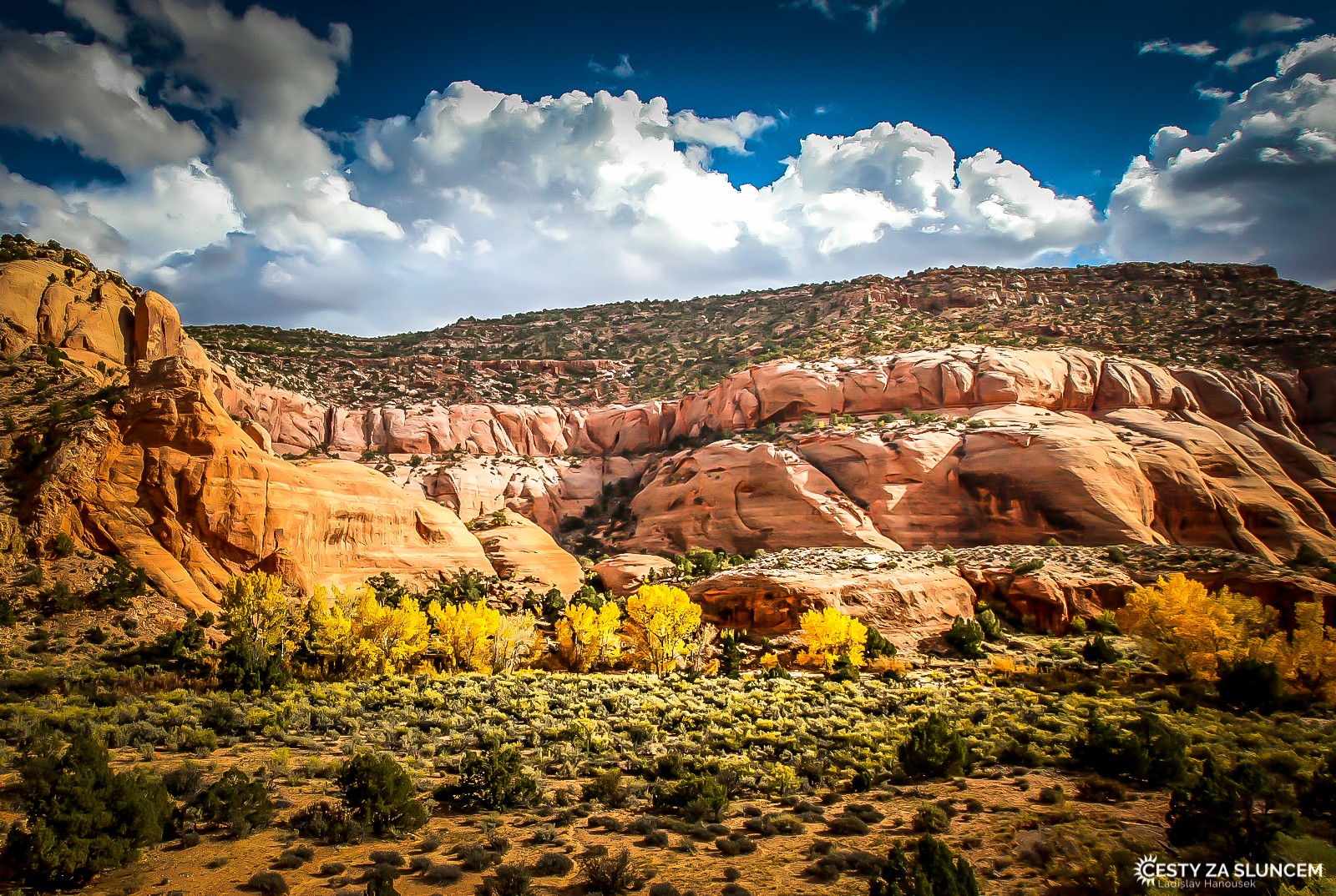 Když přijíždíme do NP Arches na podzim, je cesta ještě barevnější - Ladislav Hanousek, Arches NP