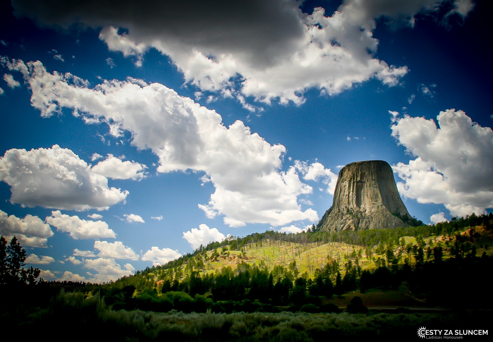 Horní plošina skály má velikost fotbalového hřiště - Ladislav Hanousek, Devils Tower