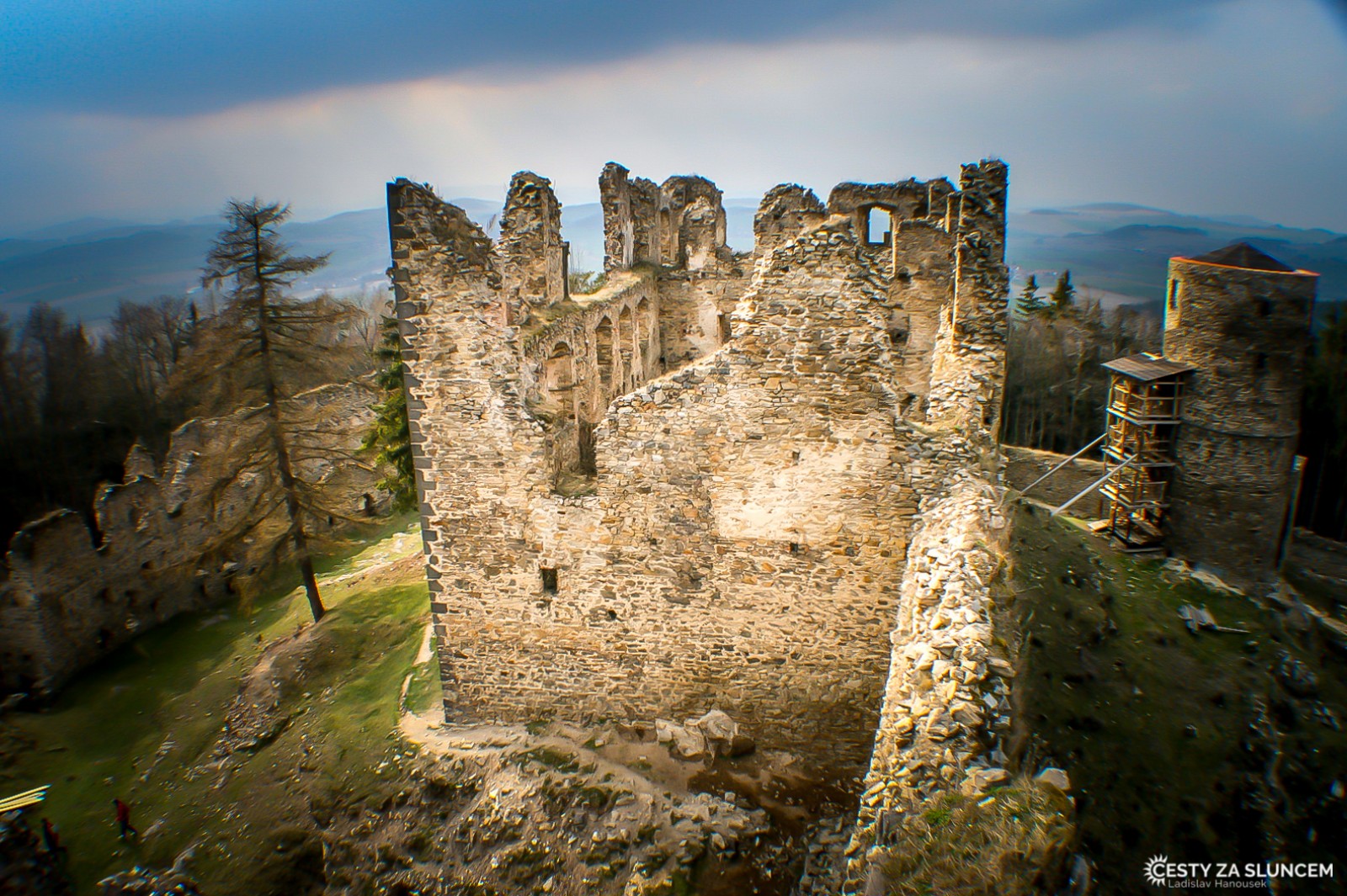 Helfenburk - Ladislav Hanousek, Hrady a zámky v Čechách