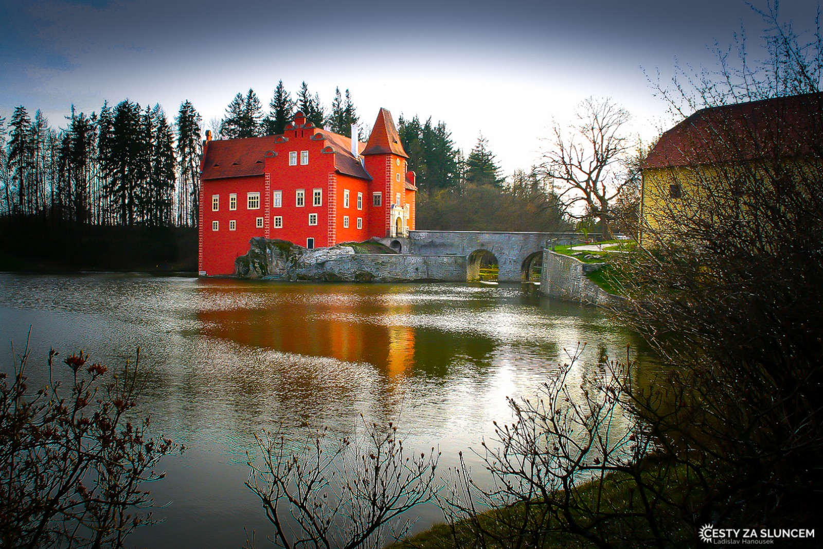 Červená Lhota - Ladislav Hanousek, Hrady a zámky v Čechách