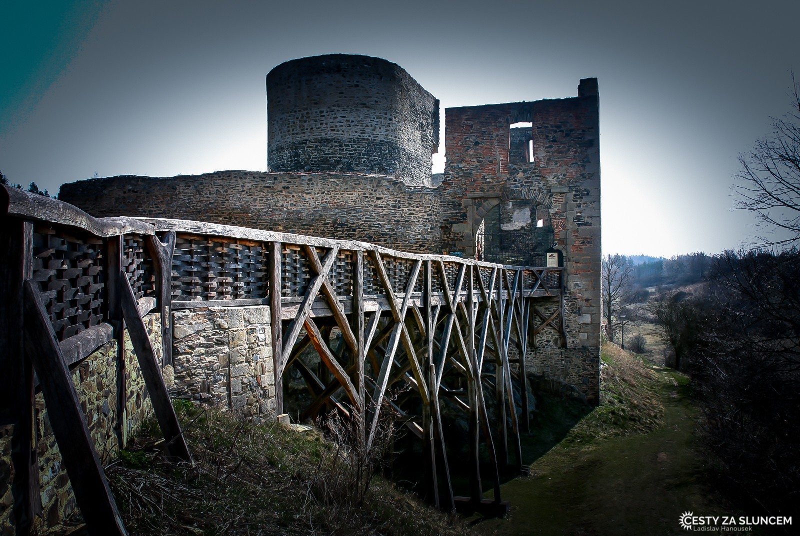 Krakovec - Ladislav Hanousek, Hrady a zámky v Čechách