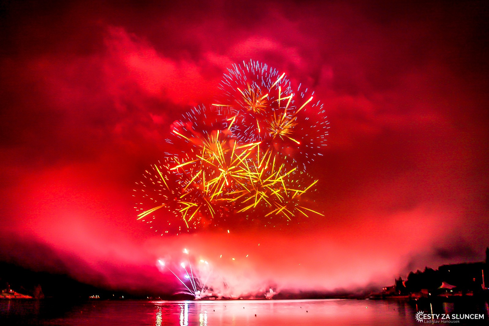 Brno - každoroční mezinárodní přehlídka ohňostrojů na Brněnské přehradě - Ladislav Hanousek, Ostatní z Čech a Moravy
