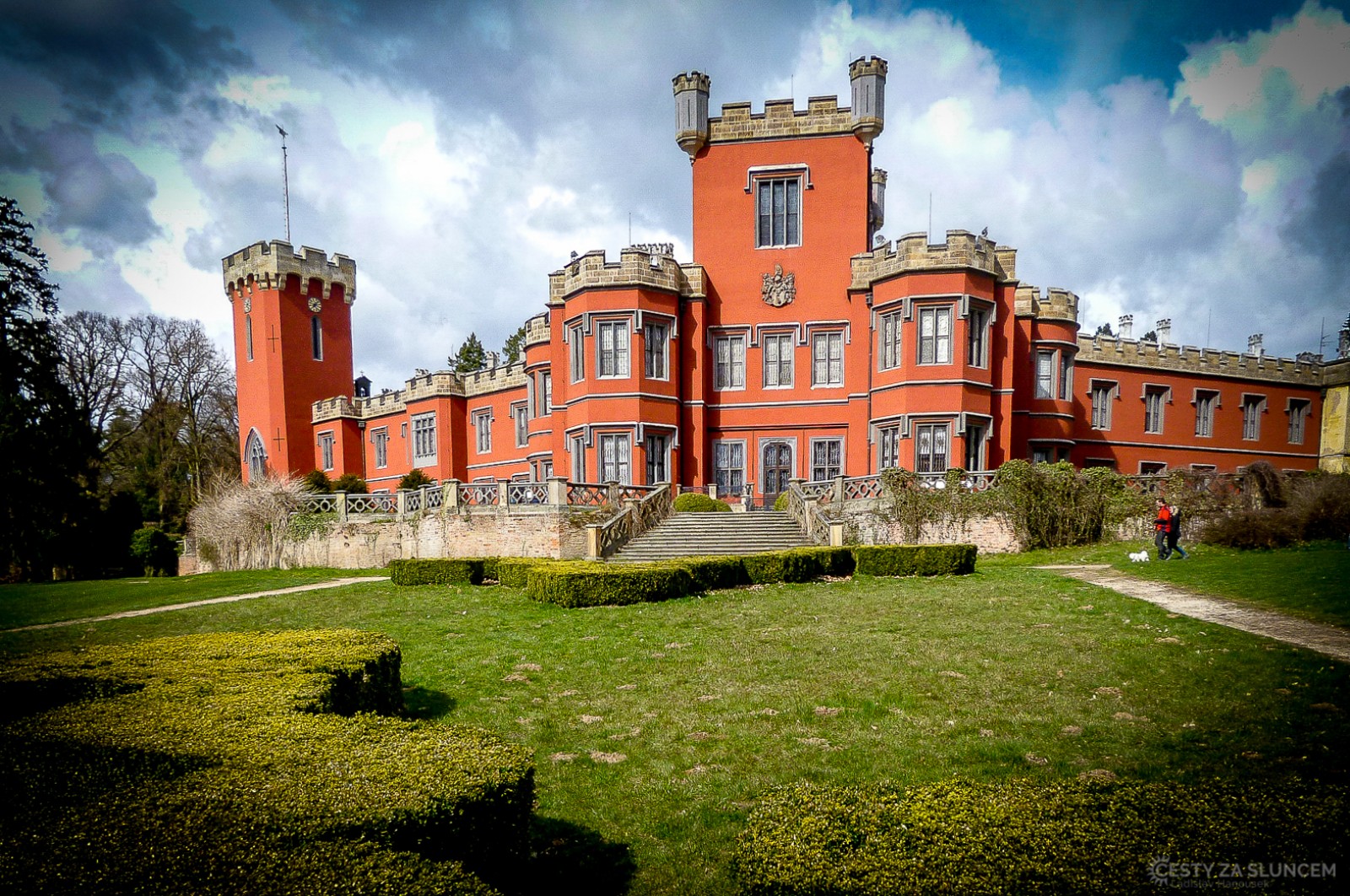 Hrádek u Nechanic - Ladislav Hanousek, Hrady a zámky v Čechách