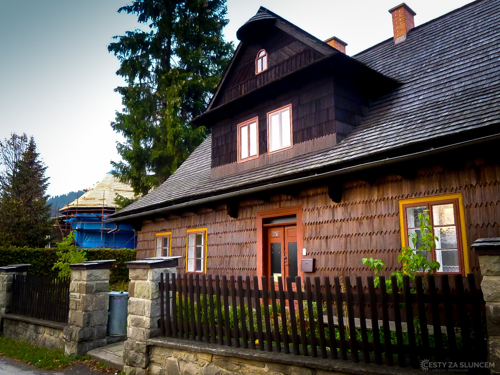 Velké Karlovice - fara (Jinak dům s ordinací dr. Martina ze seriálu ČT) - Ladislav Hanousek, Ostatní z Čech a Moravy