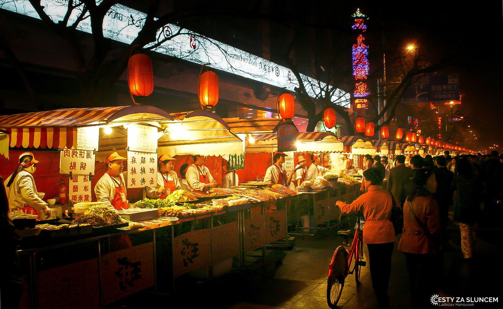 Peking - centrální trh. - Ladislav Hanousek, Čína
