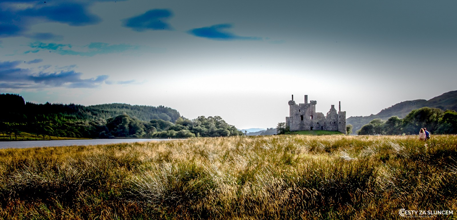 Kilchurn Castle byl v 15. století vybudován jako campbellovské opevnění na břehu jezera Loch Awe. - Ladislav Hanousek, Skotsko