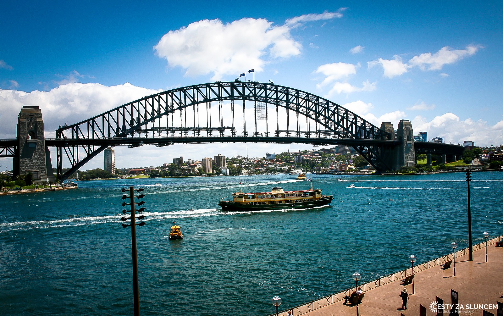 Australané říkají mostu Harbour Bridge v narážce na jeho tvar Coat hanger (Ramínko na šaty). - Ladislav Hanousek, Východní Austrálie