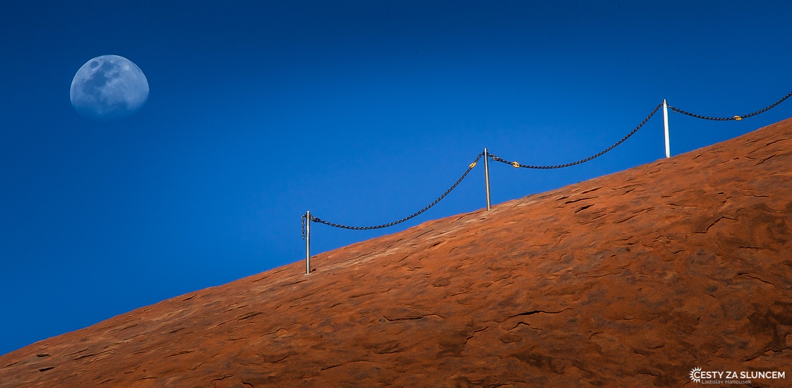 Uluru - Ayersova skála - stezka na vrchol skály - Ladislav Hanousek, Střední Austrálie