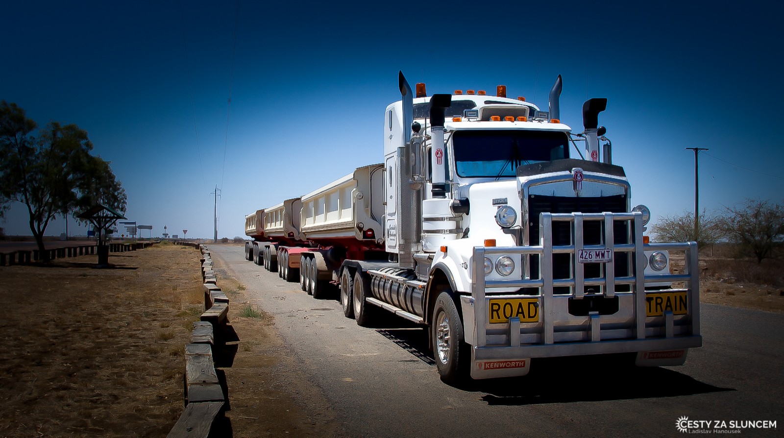 Proslulé australské Road Trains jezdí i v okolí Cairns - Ladislav Hanousek, Východní Austrálie