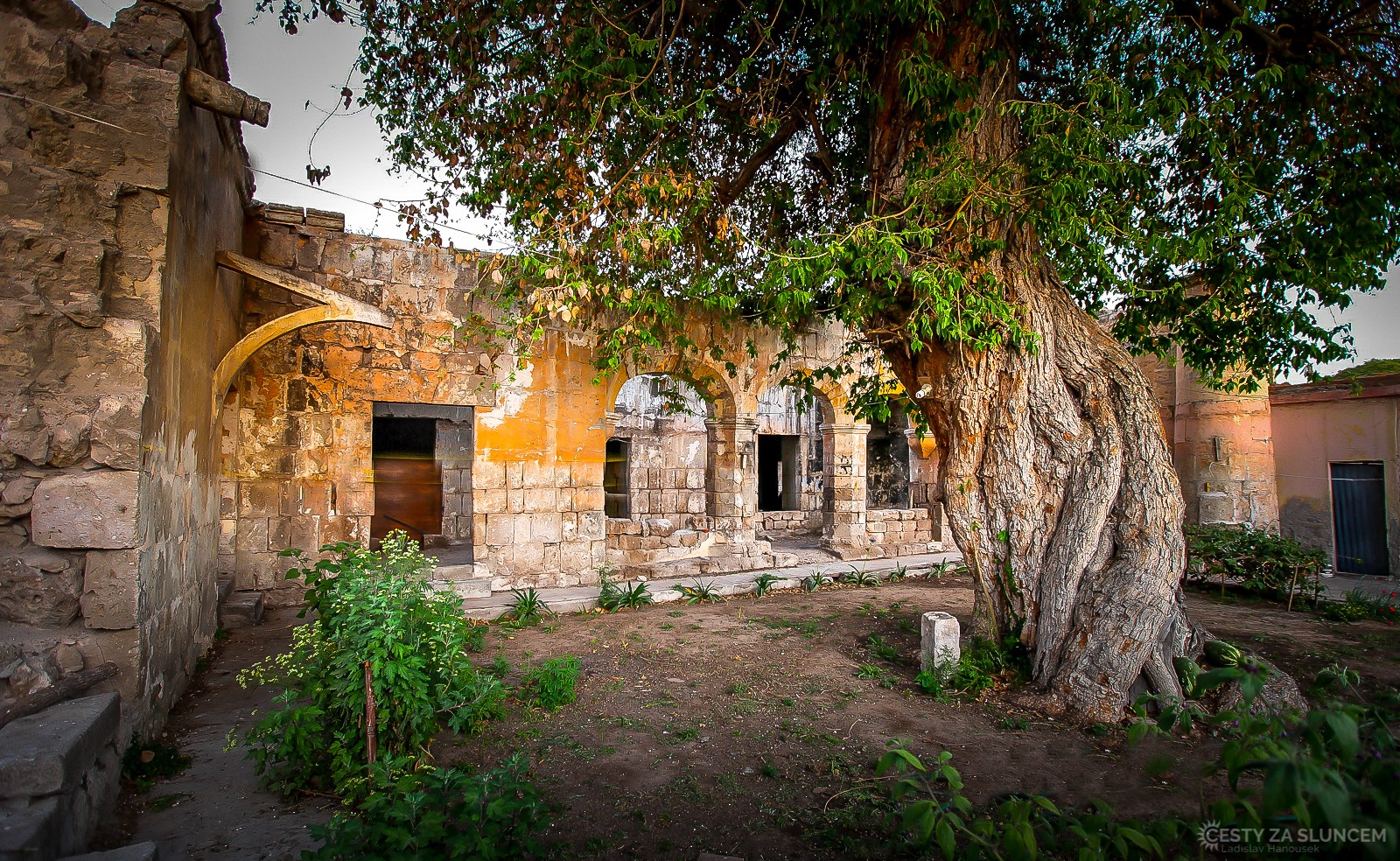 Starý klášter poblíž Arequipa. - Ladislav Hanousek, Peru