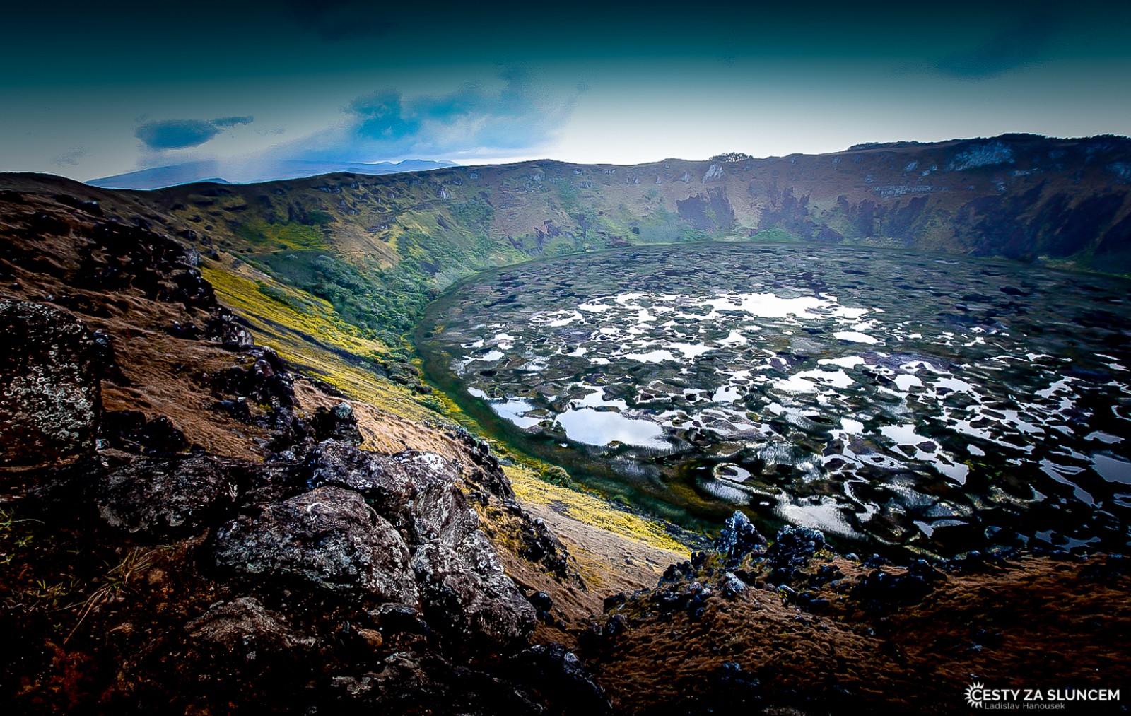 Rano Kau - 324 metrů vysoká vyhaslá sopka - Ladislav Hanousek, Velikonoční ostrov