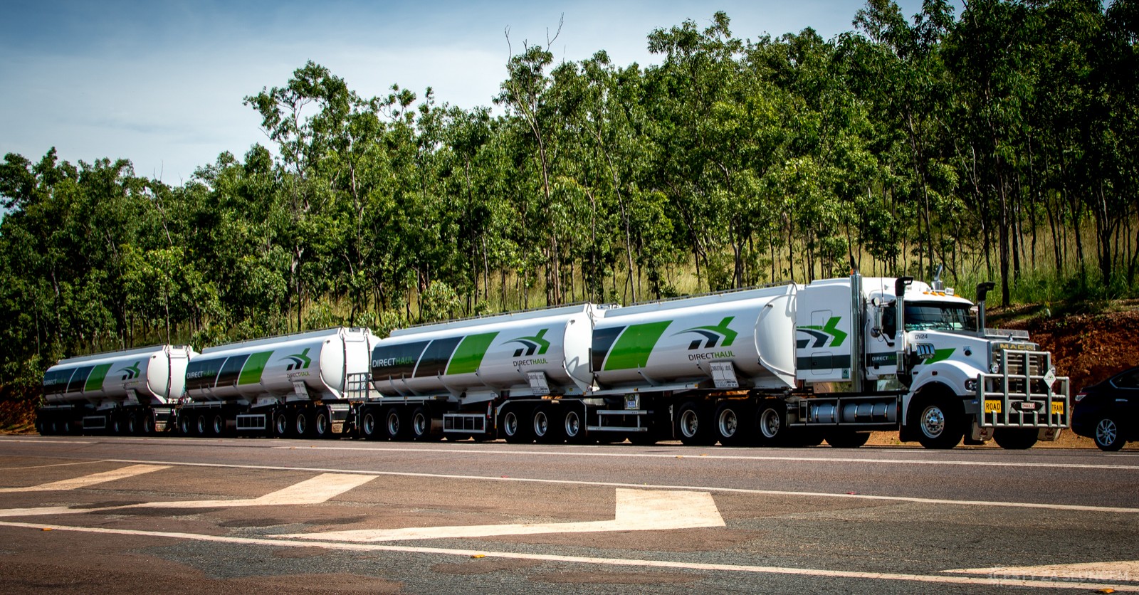 Road Train na Stuart Highway jižně od Darwinu - Ladislav Hanousek, Západní Austrálie