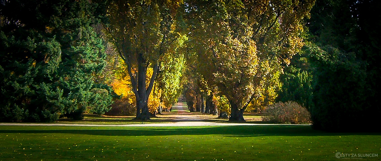 Sychrov - zámecký park - Ladislav Hanousek, Hrady a zámky v Čechách