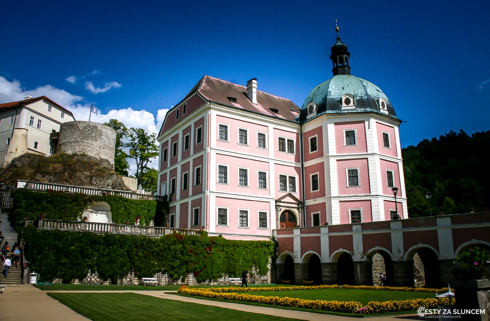 Bečov - Ladislav Hanousek, Hrady a zámky v Čechách