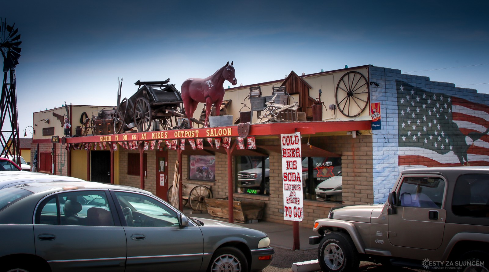 Jeden z nových motelů na Route 66 - východně od města Kingman. - Ladislav Hanousek, Death Valley NP