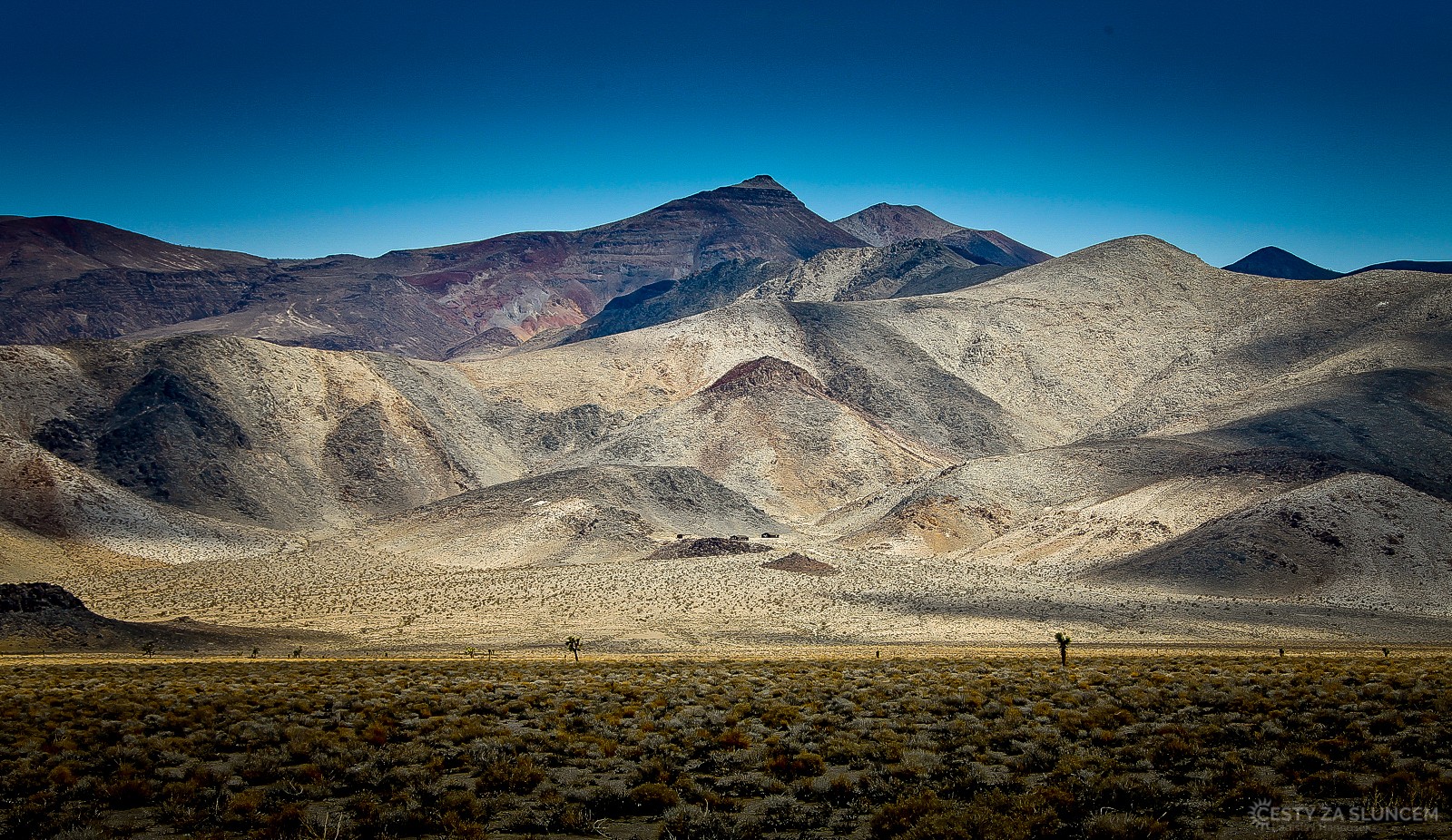 Údolí smrti Death Valley je oproti svému názvu velmi barevné a krásné. - Ladislav Hanousek, Death Valley NP