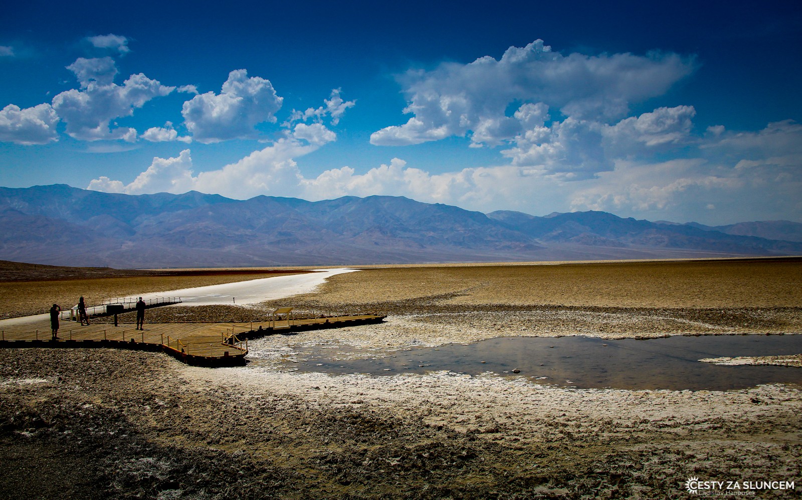 Badwater - nejnižší místo Údolí smrti je 85 metrů pod hladinou moře. - Ladislav Hanousek, Death Valley NP