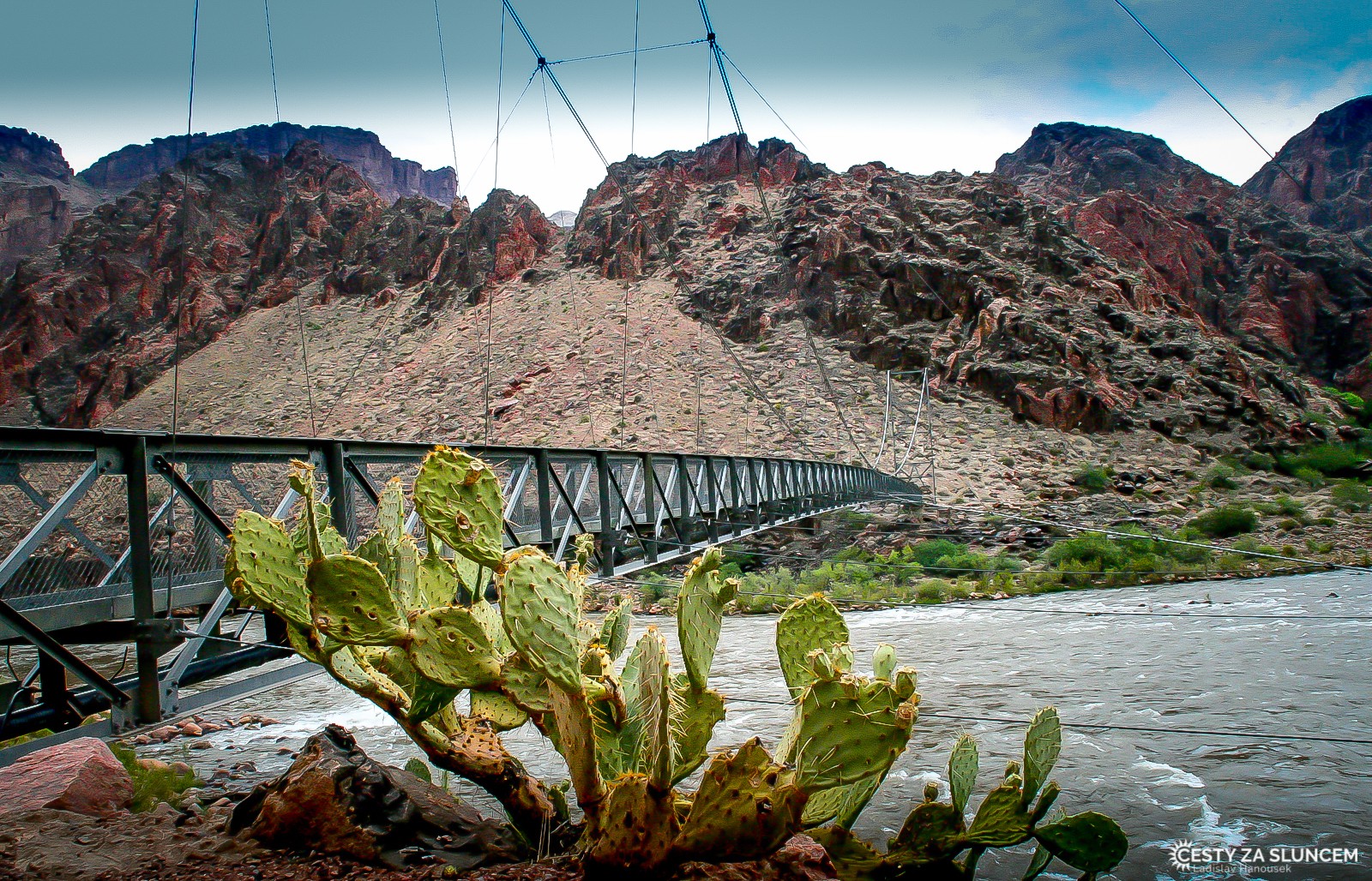 Tímto mostem začíná Bright Angel Trail, tedy cesta zpět do Grand Canyon Village - Ladislav Hanousek, Grand Canyon NP - Cesta k řece Colorado