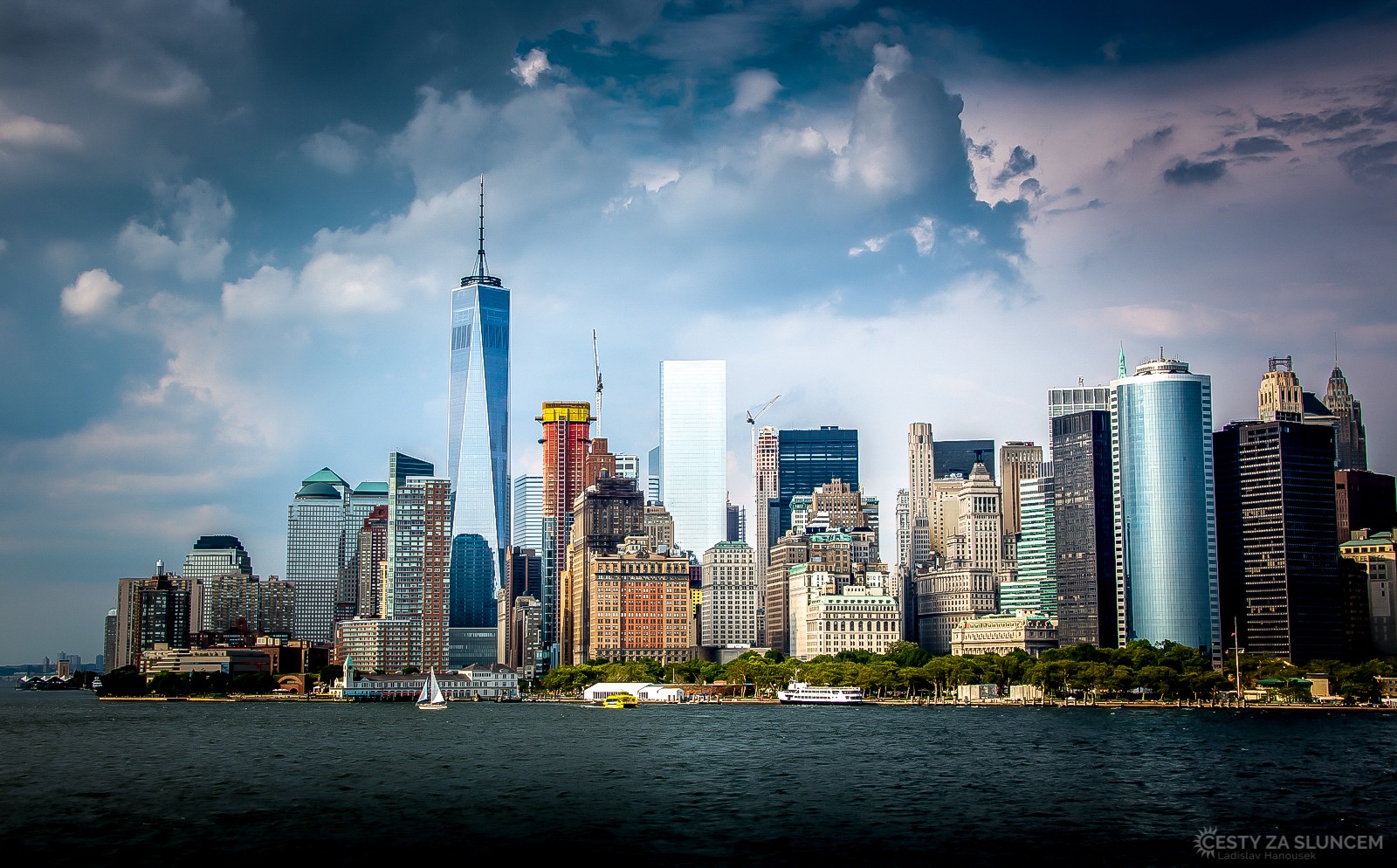 Panorama dolního Manhattanu je opravdu pěkně vidět z trajektu na Staten Island - Ladislav Hanousek, New York