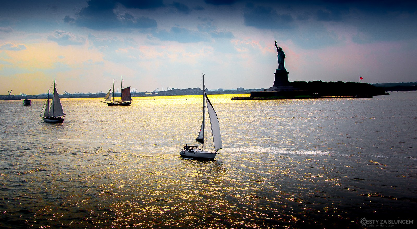 Takto vidí Sochu Svobody všichni, kteří po moři připlouvají do New Yorku - Ladislav Hanousek, New York