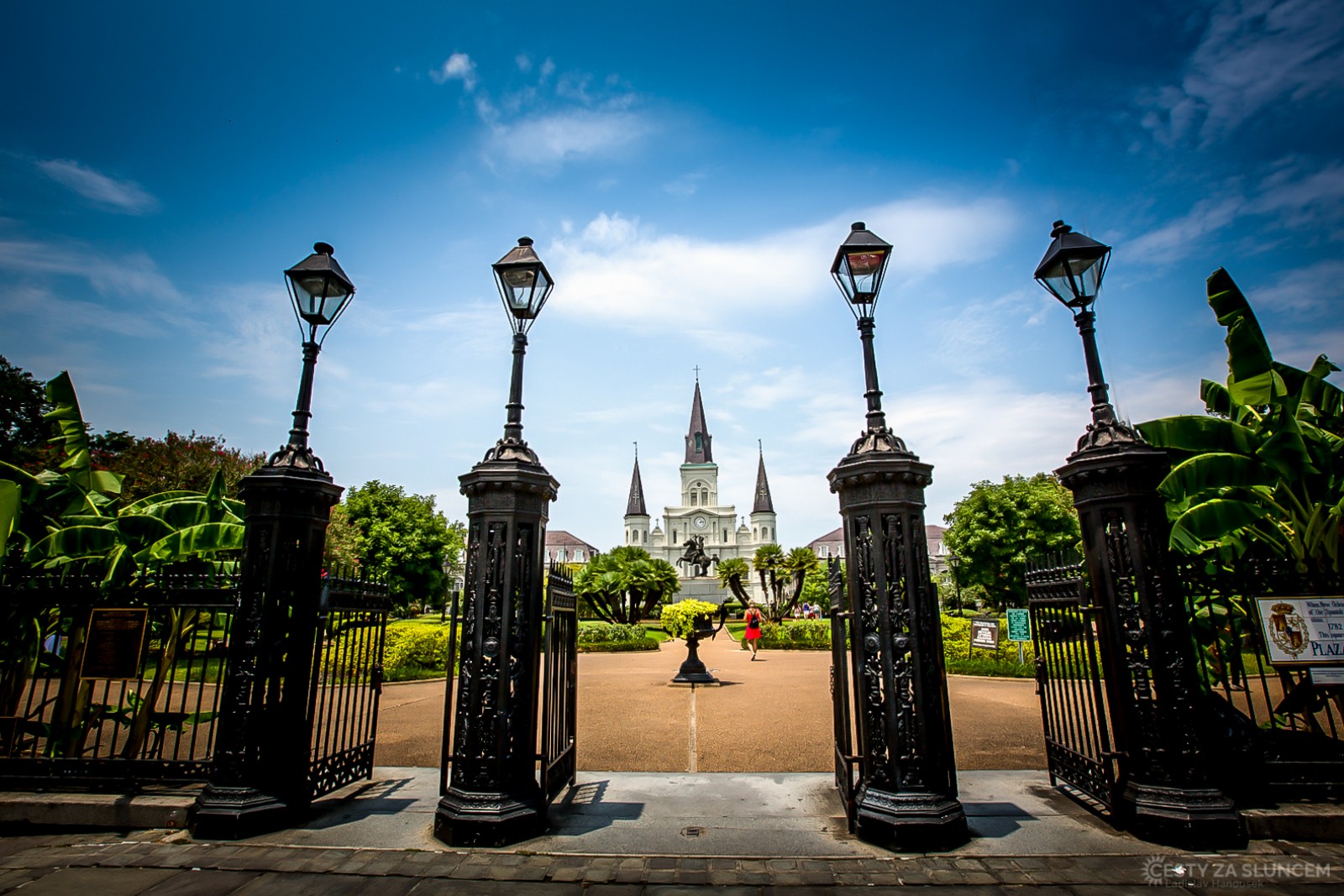 New Orleans - St. Louis Cathedral z roku 1794 je na severní straně náměstí Jackson Square. - Ladislav Hanousek, Louisiana