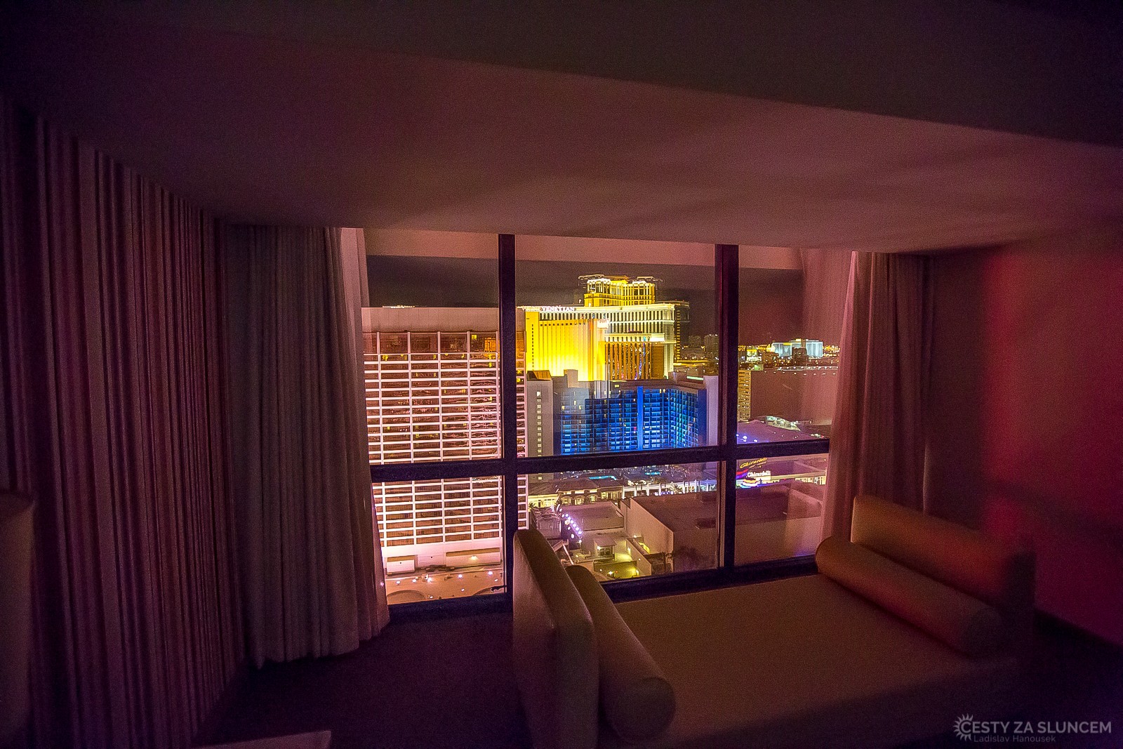 Z pokojů hotel Flamingo je výhled na centrum Las Vegas. - Ladislav Hanousek, Las Vegas
