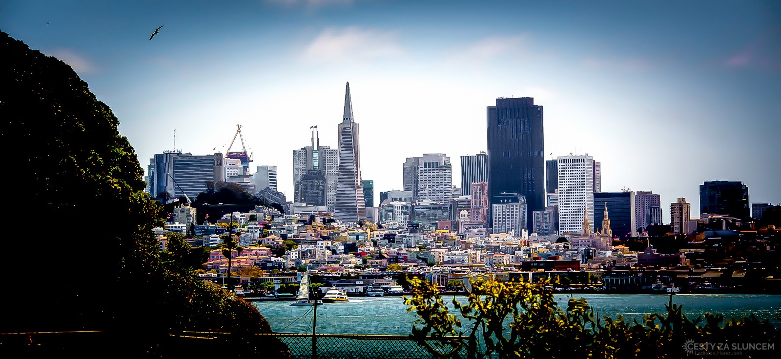 Downtown San Francisca z ostrova Alcatraz. Tak blízko a přitom tak daleko to měli ke svobodě vězni z legendární věznice - Ladislav Hanousek, San Francisco
