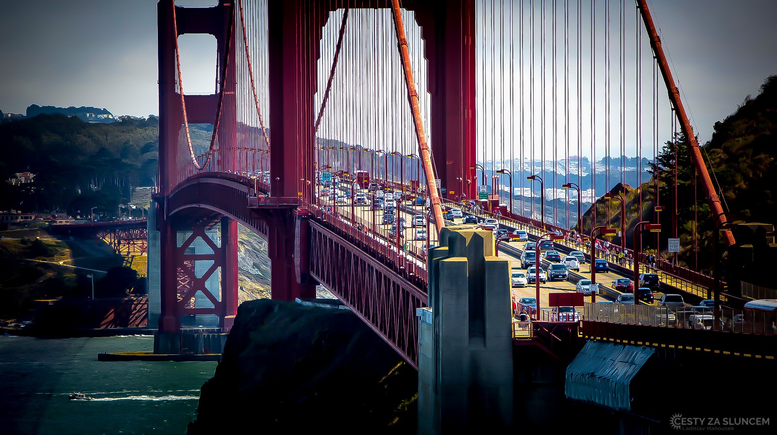 Visutý Golden Gate Bridge byl postaven v roce 1937 a spojuje San Francisco s okresem Marin - Ladislav Hanousek, San Francisco
