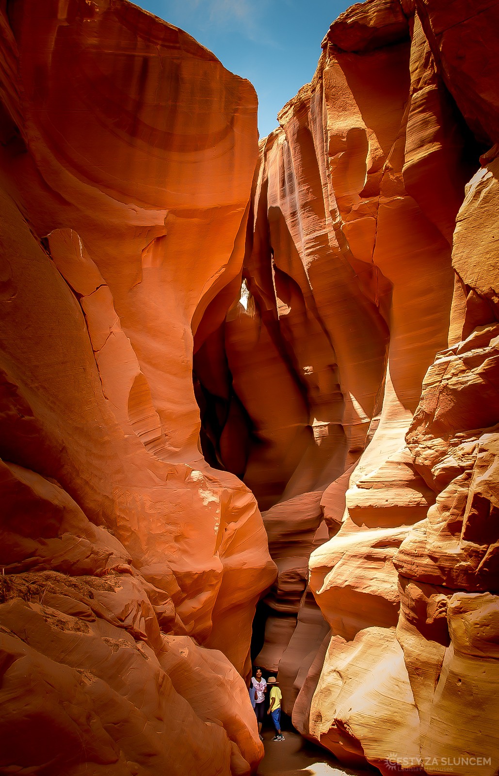 Konec cesty kaňonem. Ale ještě jednou si jeho krásu užijeme při cestě zpět ke vchodu. - Ladislav Hanousek, Antelope Canyon NP