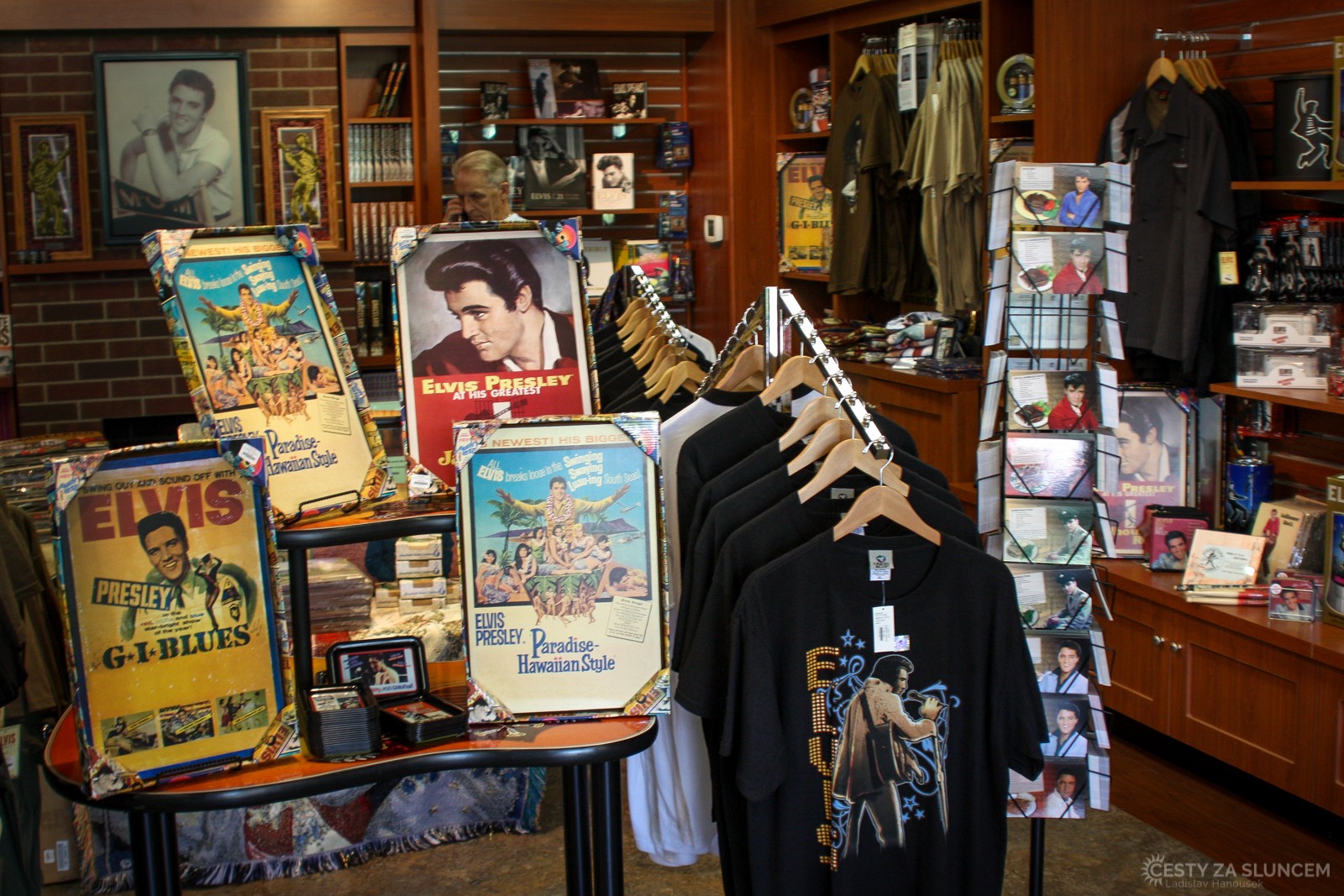 Život Elvise Presleyho je úzce spjatý s Memphisem. Dům kde žil, je hned po Bílém domě druhým nejnavštěvovanějším domem v USA. - Ladislav Hanousek, Tennessee