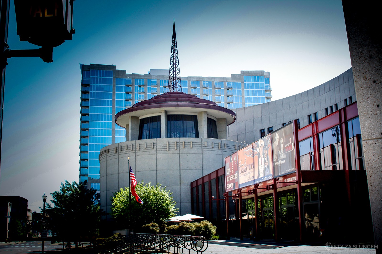 Nashville: Country hudební síň slávy. Její návštěva je v Nashville také trochu povinností. Ale spíše je to svátek a zážitek. - Ladislav Hanousek, Tennessee