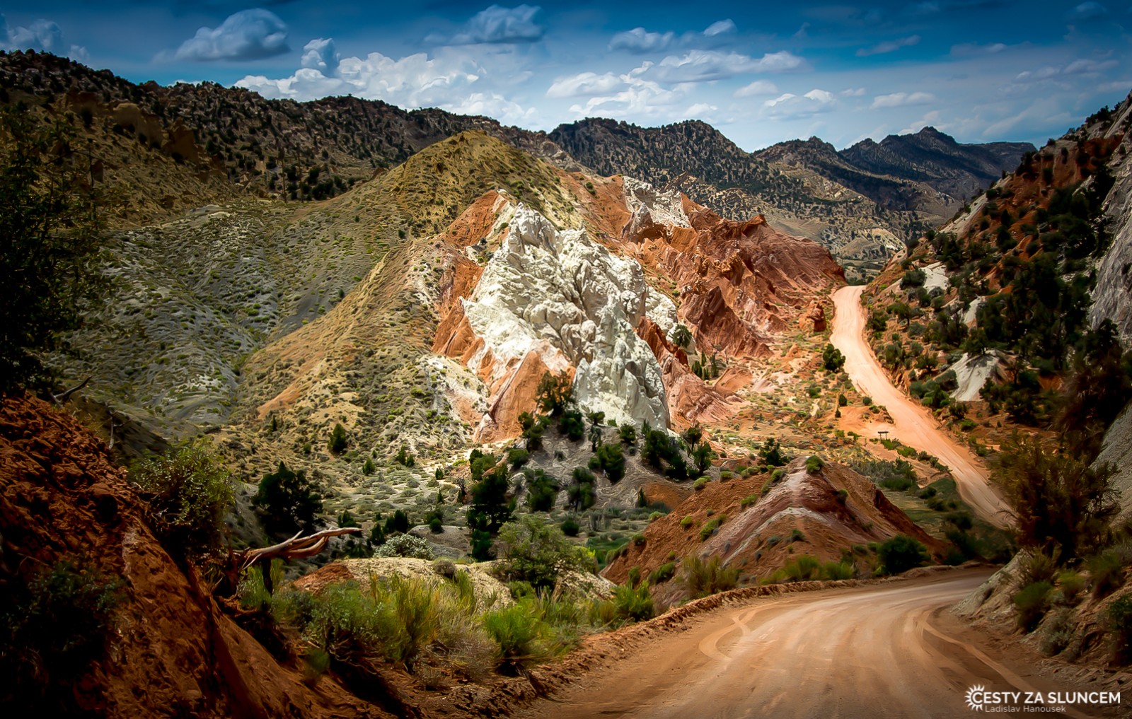 Nejkrásnější část NP Grand Staircaxe Escalante: Cottonwood Road. - Ladislav Hanousek, Canyonland NP