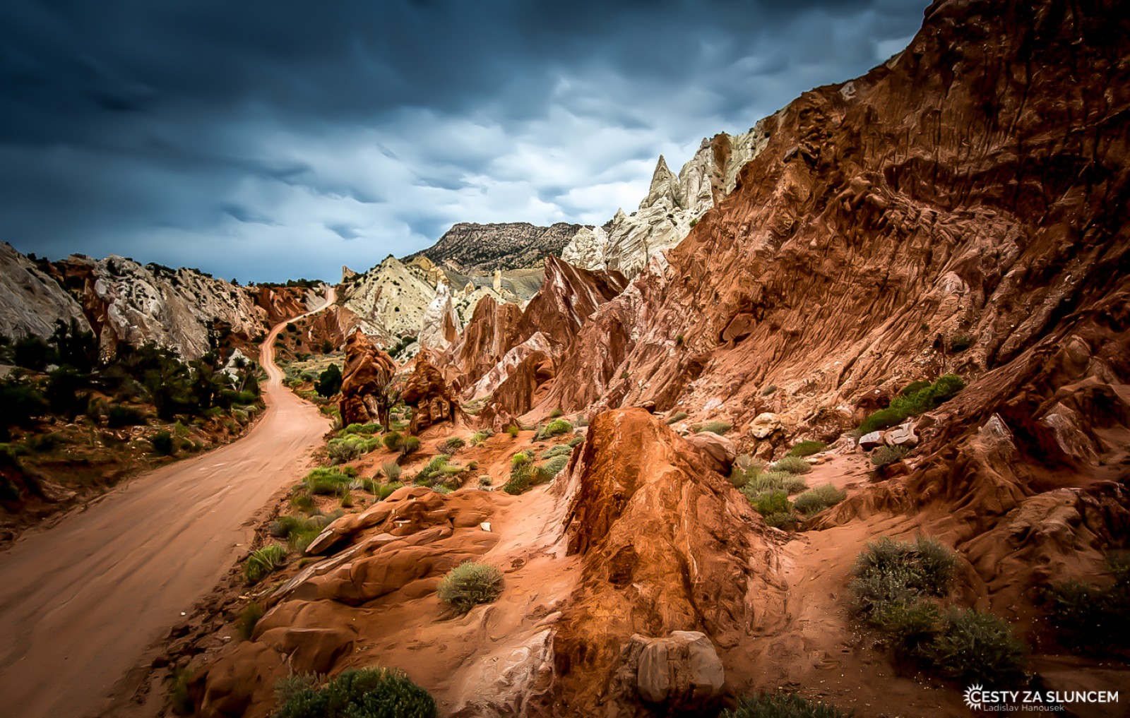 Nechci být sentimentální, ale Cottonwood Road na nás opravdu působí nadpozemskou krásou. - Ladislav Hanousek, Canyonland NP