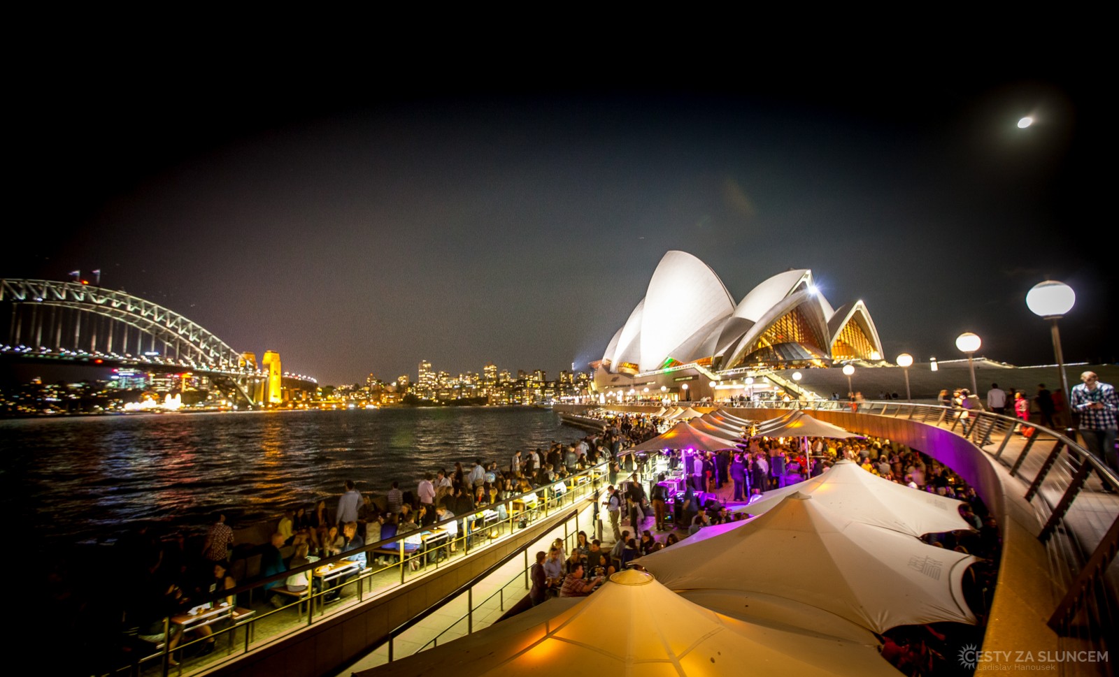 Se symboly Sydney - s Operou a s Harbour Bridge - se rozloučíme až v noci. - Ladislav Hanousek, Východní Austrálie