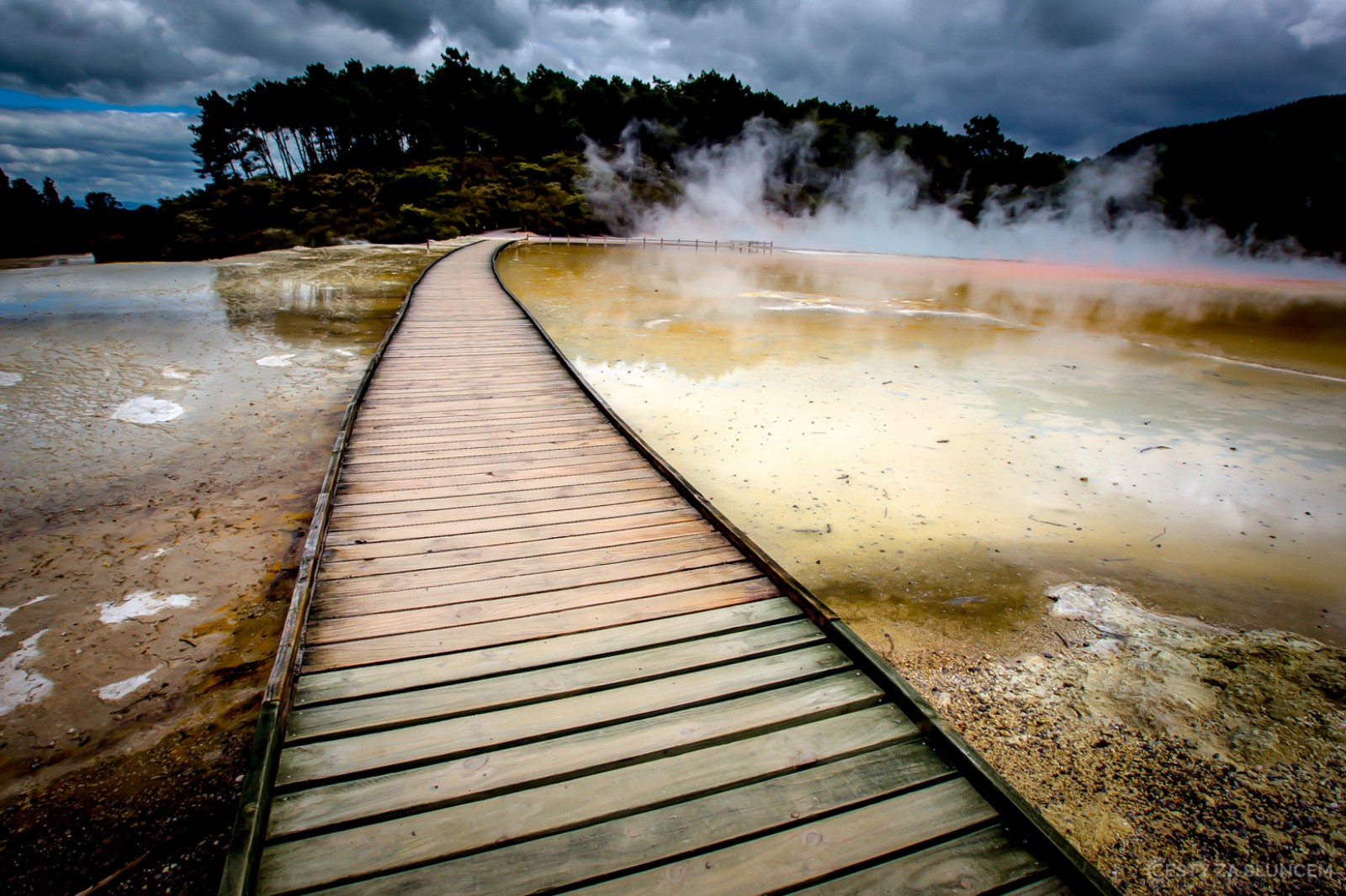 Přírodní geotermální park Wai-O-Tapu u města Rotorua. - Ladislav Hanousek, Nový Zéland - Severní ostrov