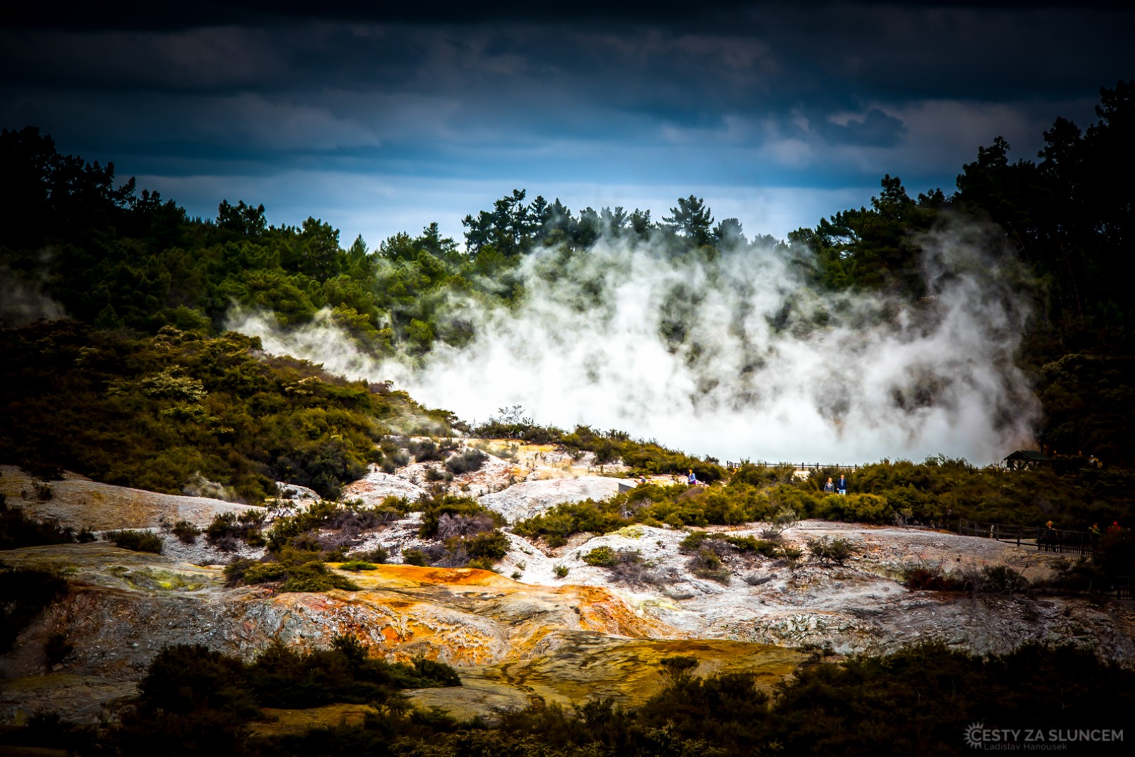 Přírodní geotermální park Wai-O-Tapu u města Rotorua. - Ladislav Hanousek, Nový Zéland - Severní ostrov
