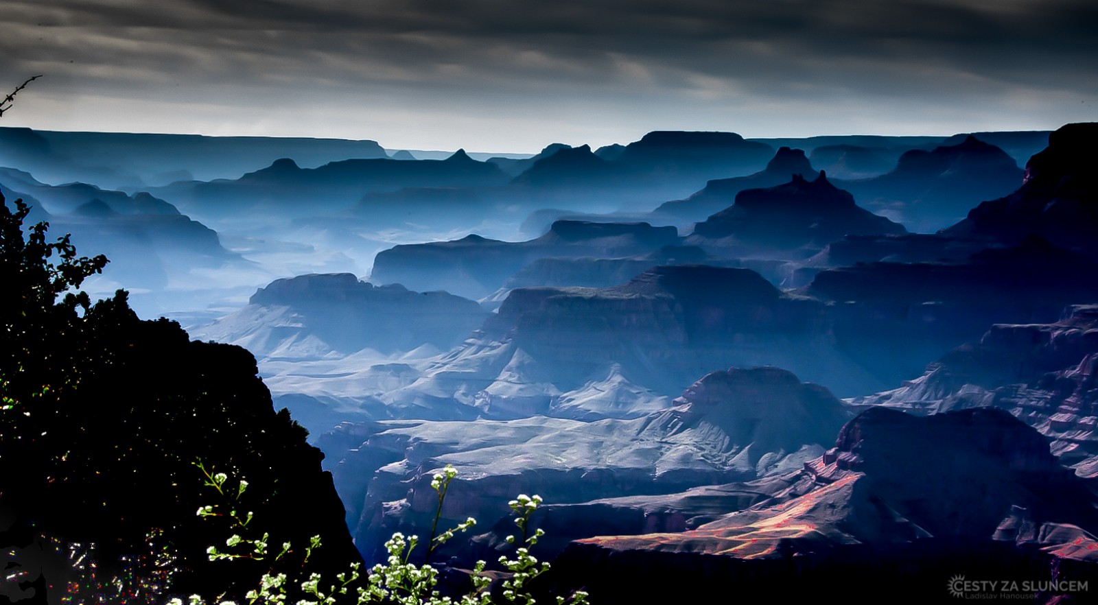 Grand Canyon - South Rim - Jihozápad USA - Ladislav Hanousek, Kamenná krása