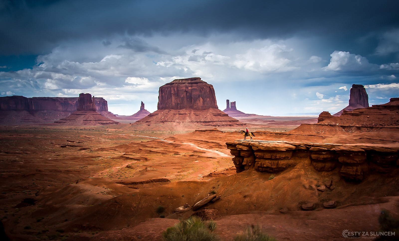 Monument Valley - Jihozápad USA - Ladislav Hanousek, Kamenná krása