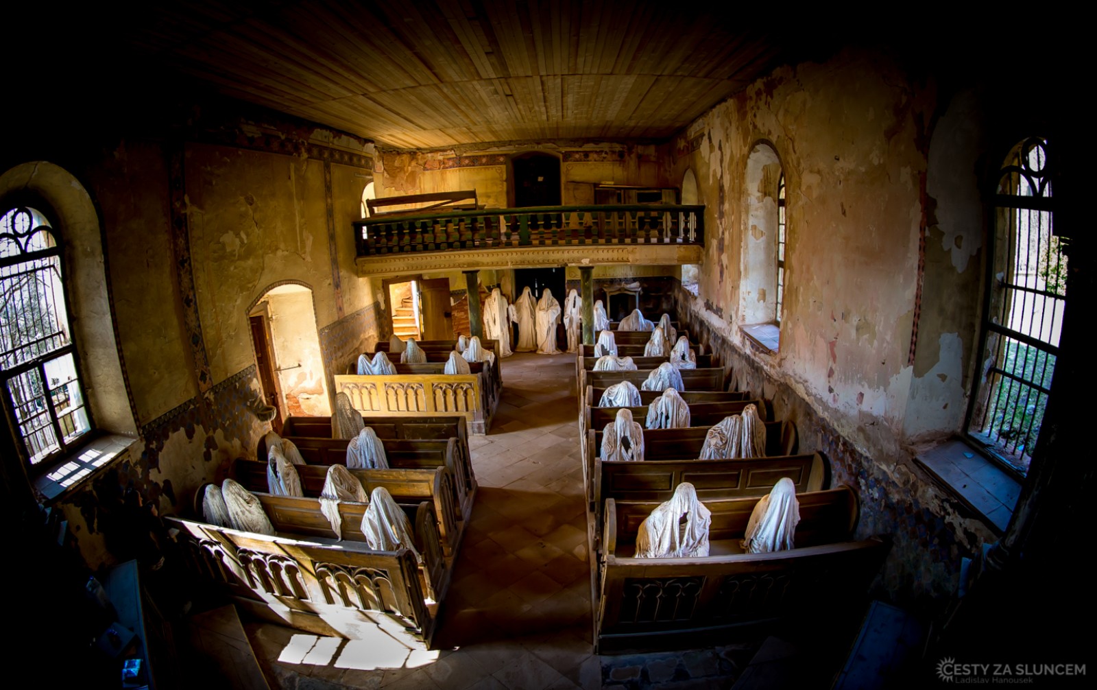 Kostel duchů v Lukové - Ladislav Hanousek, Kostel duchů v Lukové