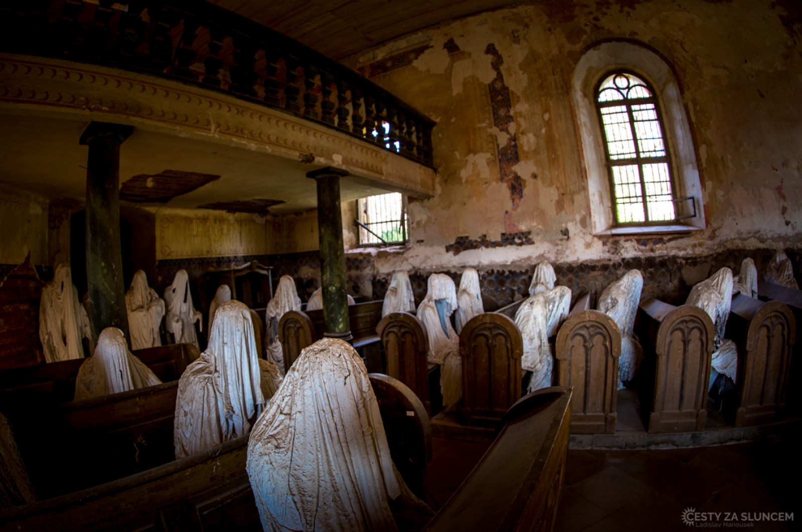 Kostel duchů v Lukové - Ladislav Hanousek, Kostel duchů v Lukové