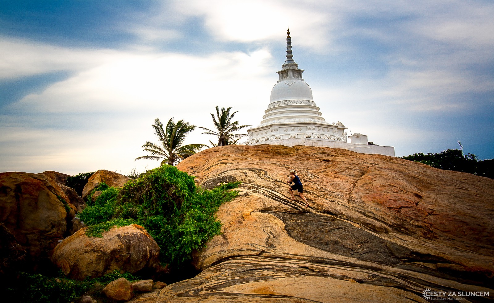 Buddhistická svatyně v Kirindě. - Ladislav Hanousek, Srí Lanka