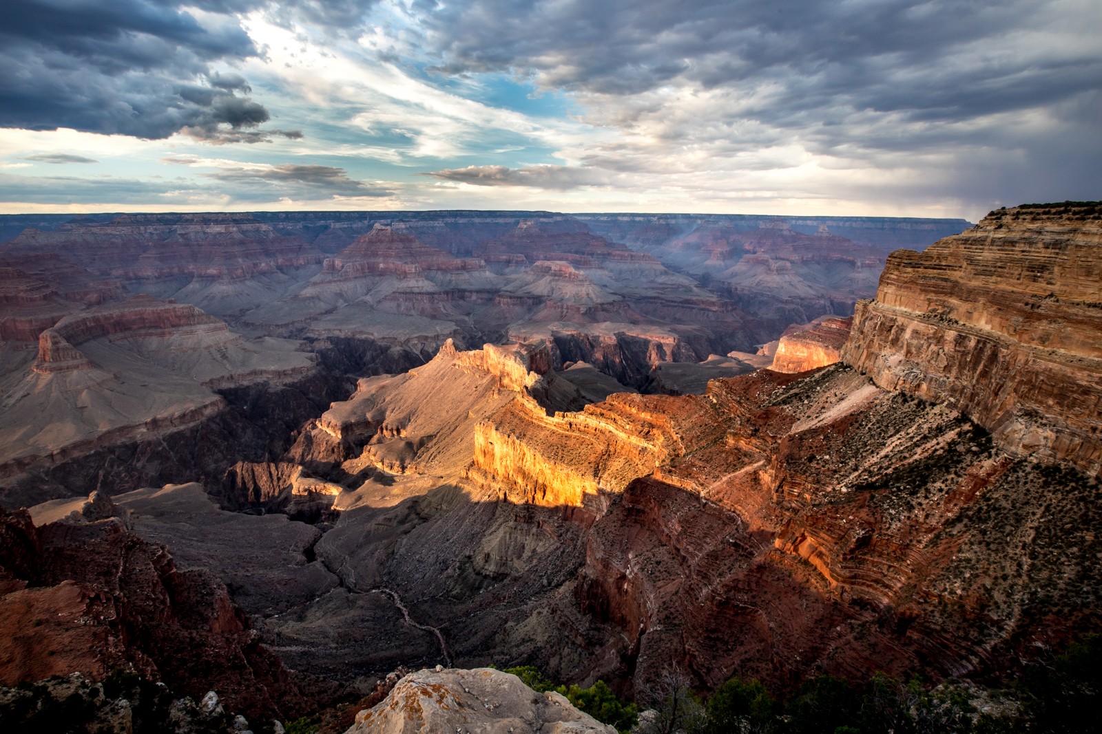 Grand Canyon v posledních paprscích slunce. Mohave Point. - Ladislav Hanousek, Grand Canyon NP - South Rim