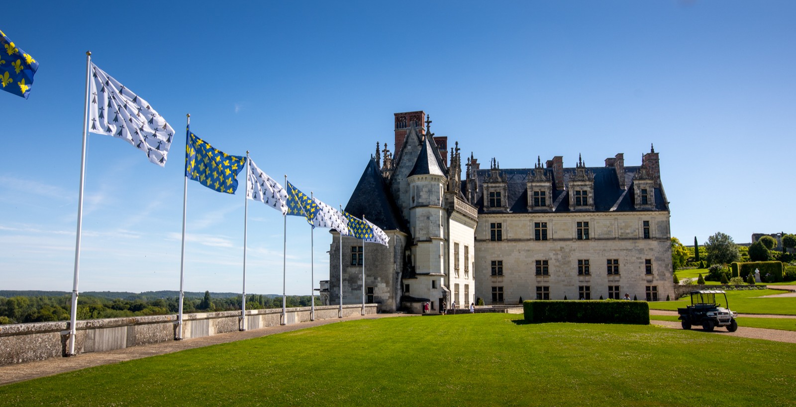 Chateau d´Amboise - zámek, kde je pochován Leonardo da Vinci - Ladislav Hanousek, Zámky na Loiře 2020